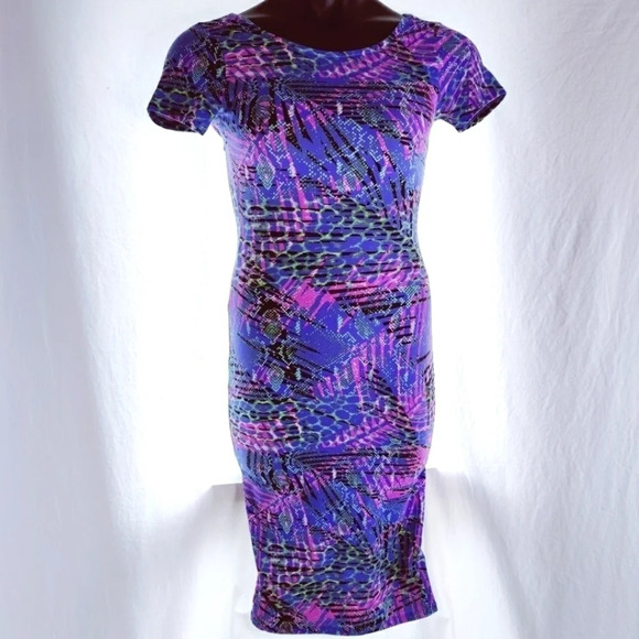 𝅺WAYF Colorful Animal Print Dress NWT 😍 - Picture 1 of 13
